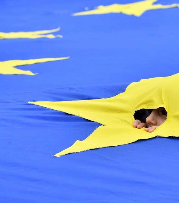 Realitatea de după oglindă -VII-. Iluzia instituțiilor europene